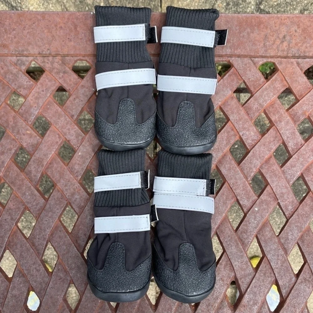 NWT Youly The Adventurer All Weather Dog Boots Paw Covers